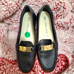 Anne Klein Flexi loafers